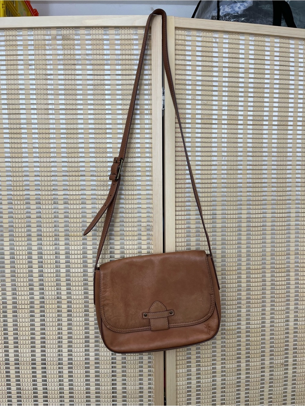 Frye Cognac Leather Crossbody Bag 10x8x2.5 - Picture 3 of 13